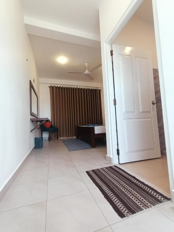 The Bamboo Tree Transit Hotel Katunayaka Exterior foto