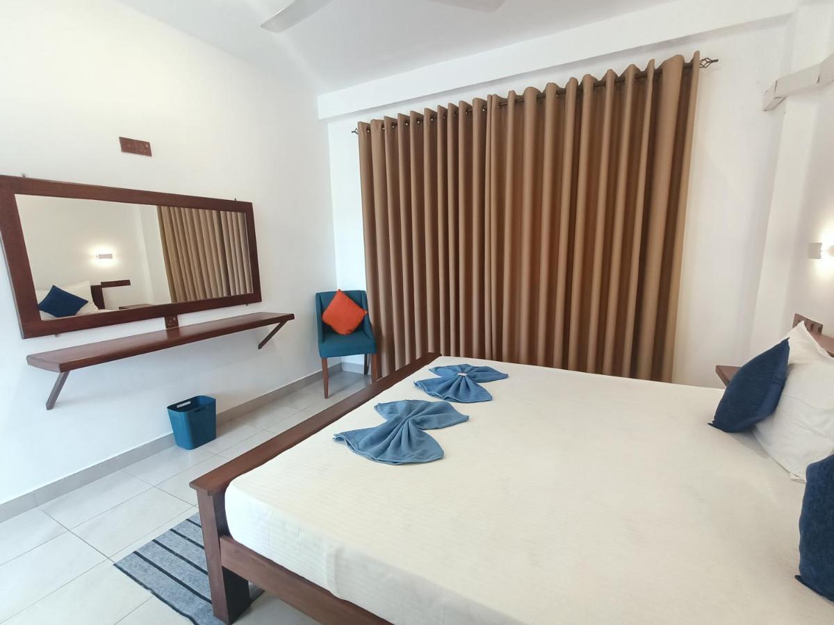 The Bamboo Tree Transit Hotel Katunayaka Exterior foto